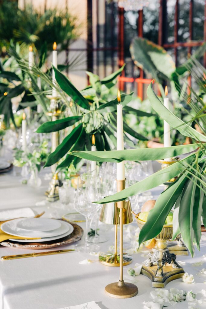 Winter garden - Jungle table inspiration - wedding in TuscanyStyled Shoot Vignamaggio by Biancospino Flowers Atelier - Florist Tuscany_71